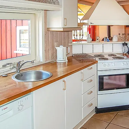 Holiday home 3 Bedroom Awesome Home In Sjolund